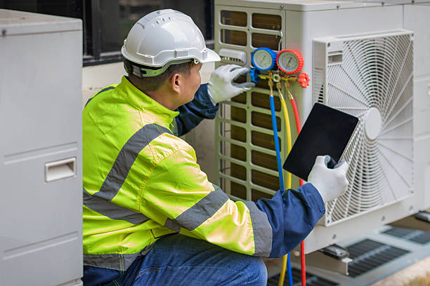 Professional Ac Installation technician working in Peabody, MA